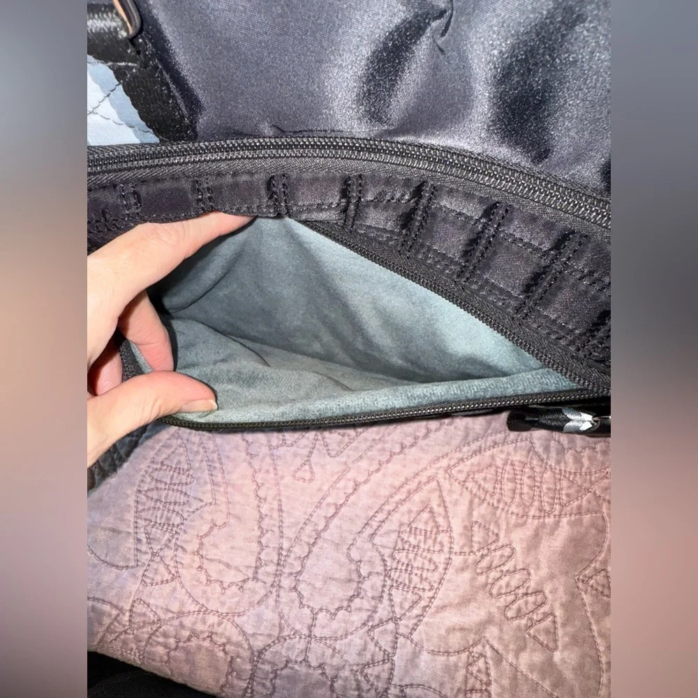 Elegant Black Quilted Laptop Bag with Pink Accents - Picture 5 of 16